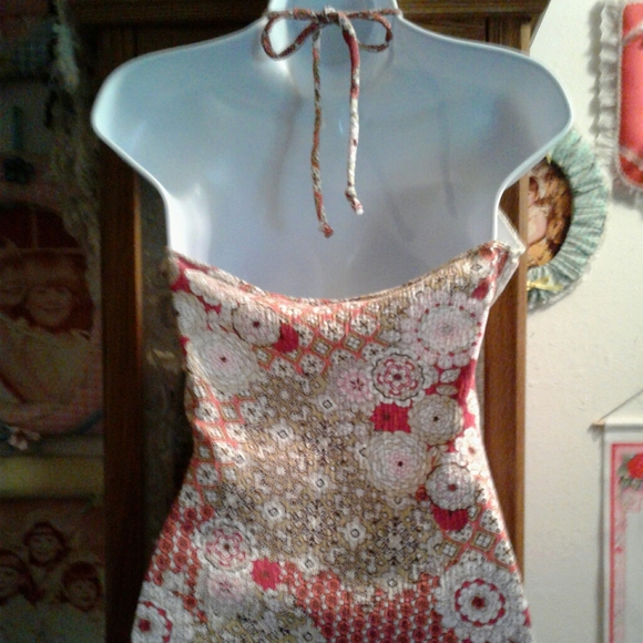 Floral,HalterStyle,Bohemian,Smock Top with Built In Bra & Lace & Bead Detail🦋🦋 - Picture 3 of 7